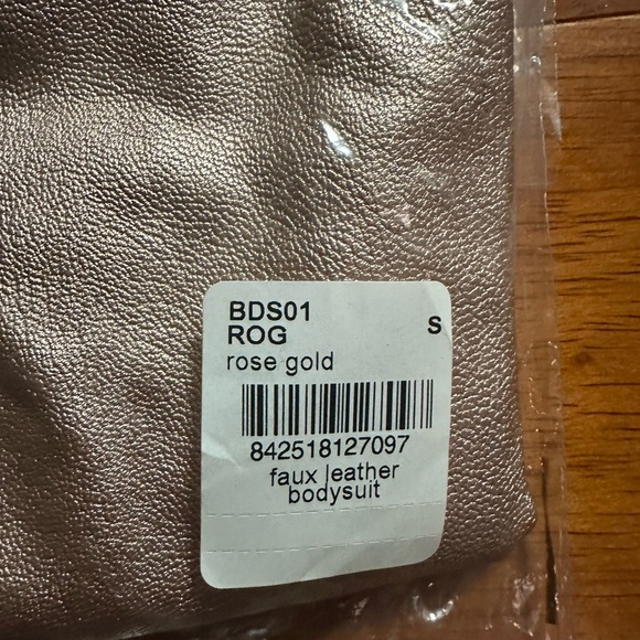 NWT Commando Rose Gold Bodysuit (S) - Picture 3 of 4